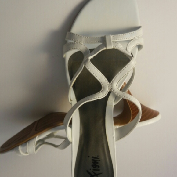 Prediction Stiletto Heels - Picture 2 of 4
