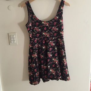 medium urban outfitters floral dress stretchy