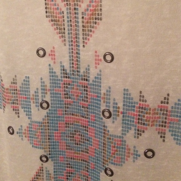 Ñu label aztec top. - Picture 2 of 2