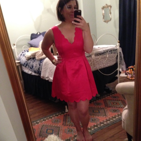 Hot pink scalloped dress!