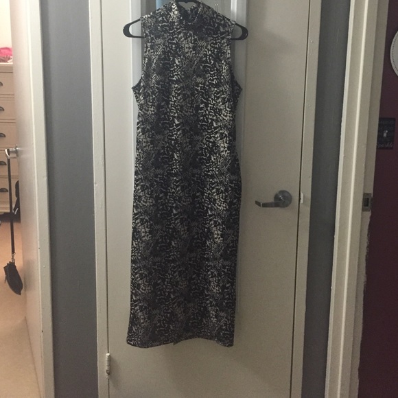 Open back printed body con dress