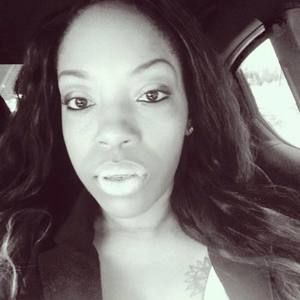 Meet your Posher, Lora