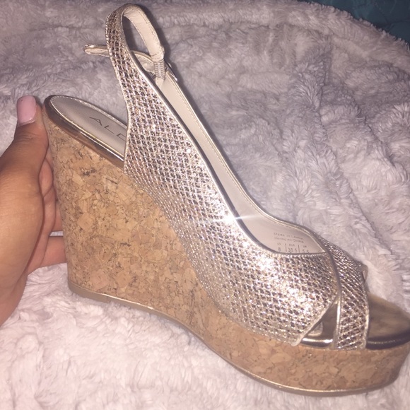 WORE ONCE ! Beautiful ALDO WEDGES !