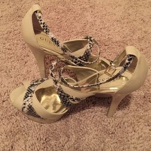 Selling a pair of heels only wore them twice