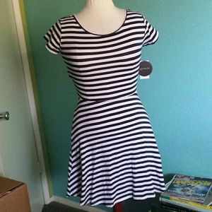 Sexy back navy and white stripped dress