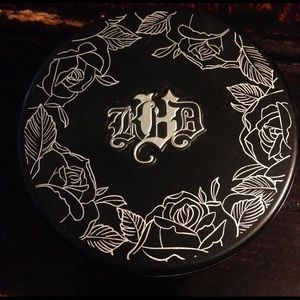 Kat Von D Lock-it Tattoo Powder Foundation