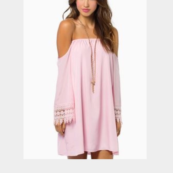 Tobi Dresses & Skirts - Light pink off the shoulder dress