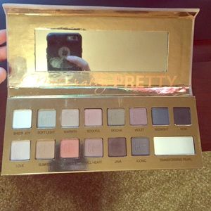 It Cosmetics naturally pretty palette