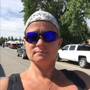 Meet your Posher, Pamela