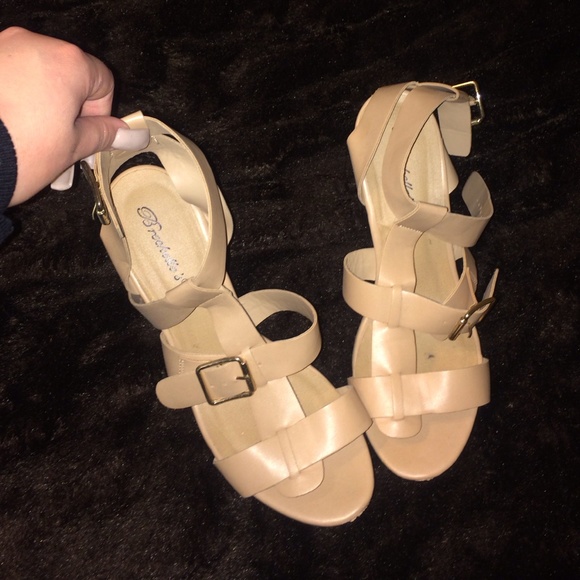 Adorable nude strap heels