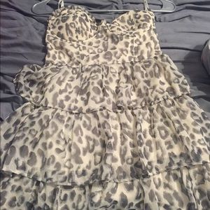 Strapless light leopard Guess dress