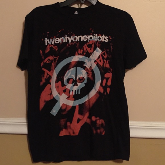 Twenty one pilots shirt