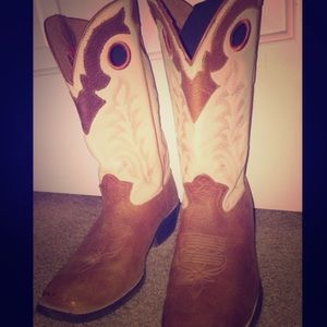 Tony Lama Cowboy Cowgirl Boots 🌻
