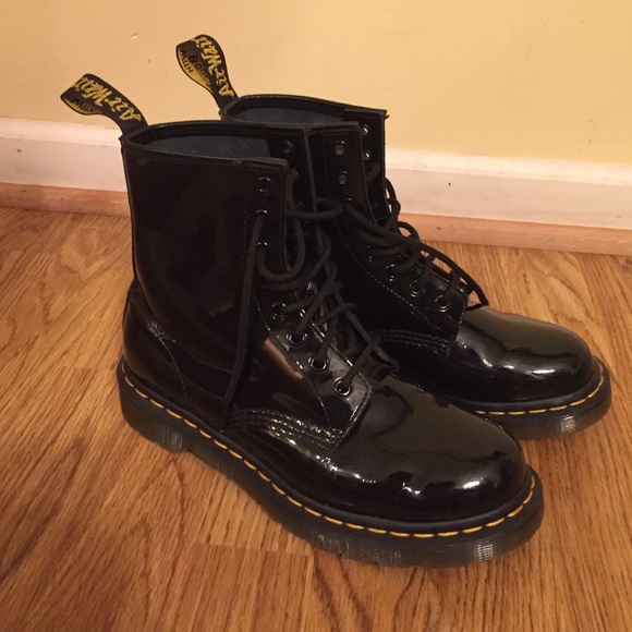 Dr. Marten Black Shiny Boots