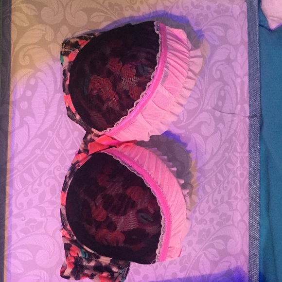 34B Push-Up Bra