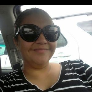 Meet your Posher, Delores