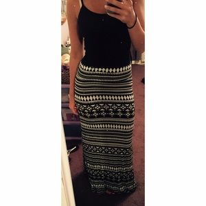 Patterned maxi skirt
