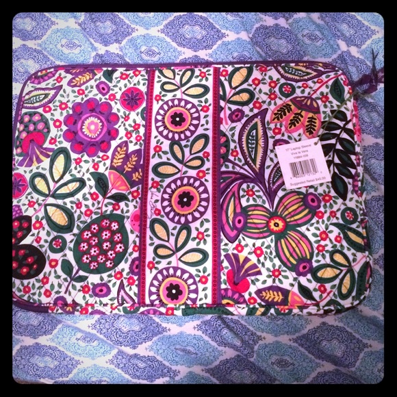 NWT Viva La Vera Vera Bradley 17" Laptop Sleeve