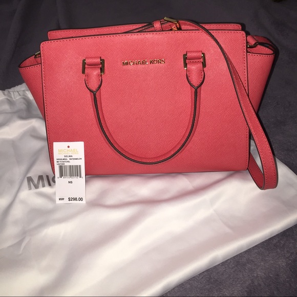 Michael Kors Handbags - NWT Michael Kors Medium Selma!