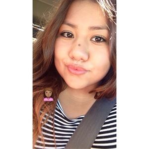 Meet your Posher, Daniella