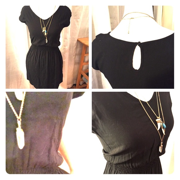 Cap sleeve LBD