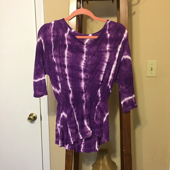 Very cute Nine West shirt