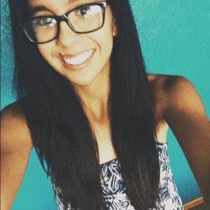 Meet your Posher, Monique