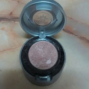Urban decay eye shadow in Sin