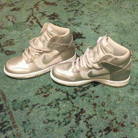 Nike Women's Sparkle Shoes