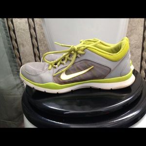Nike running shoes (OPEN TO OFFERS)