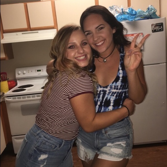 Meet your Posher, Morgan - Picture 2 of 3