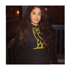 Meet your Posher, Julyssa