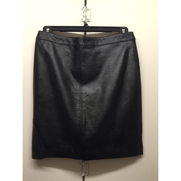 NWOT H&M Black Faux Leather Skirt