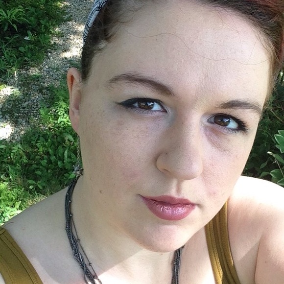 Meet your Posher, Austin - Picture 8 of 8