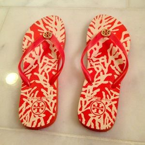 Tory burch coral and white flip flops