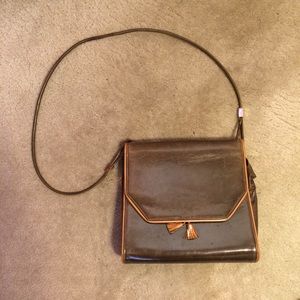❤️SOLD ONⓂ️❤️Olive Green Vintage Purse