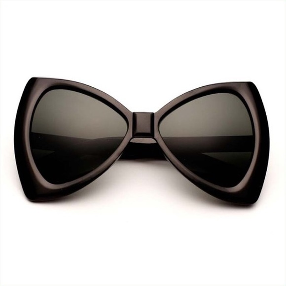 Bowtie eye glass