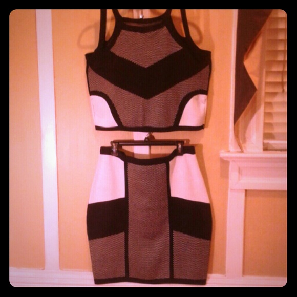 Dresses & Skirts - 2 Piece Sweater Outfit *PRICE REDUCED*