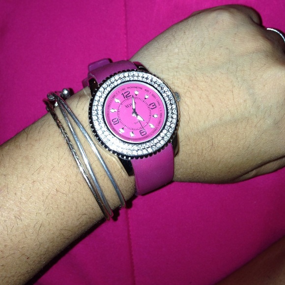 💕💕Pink watch💕💕 - Picture 3 of 3