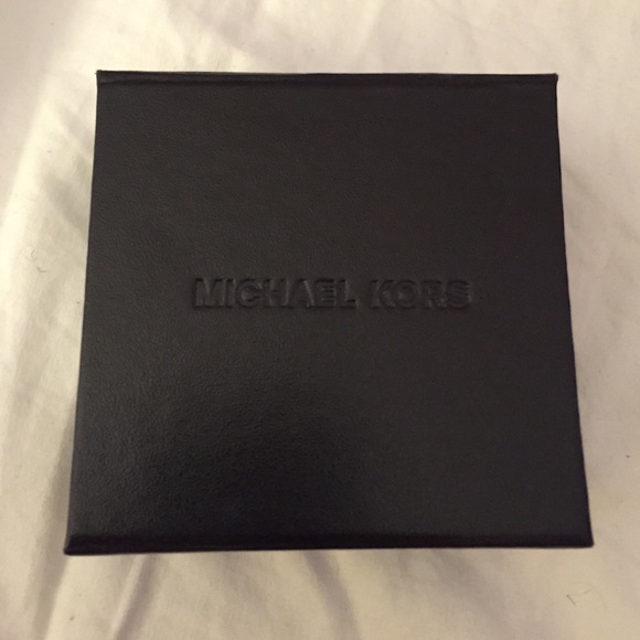 Micheal Kors box