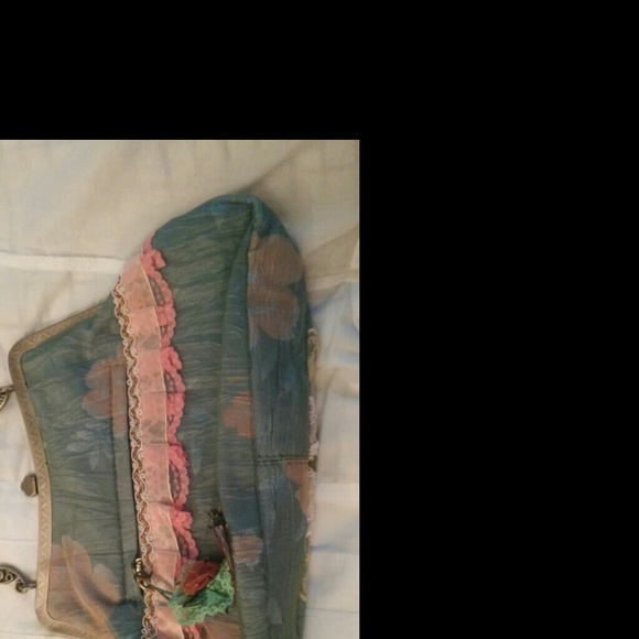 Selling coach wallets bearly used, Dooney & Burke - Picture 3 of 3