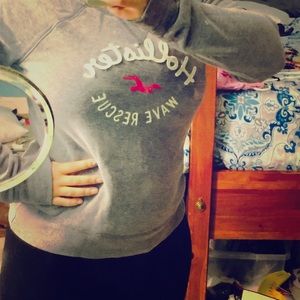 Hollister pullover