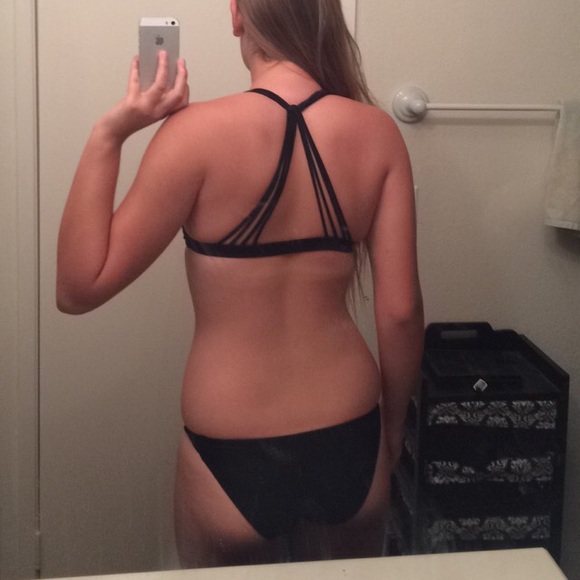Black bathing suit - Picture 2 of 4