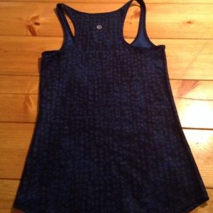 Lululemon Refresh Racer