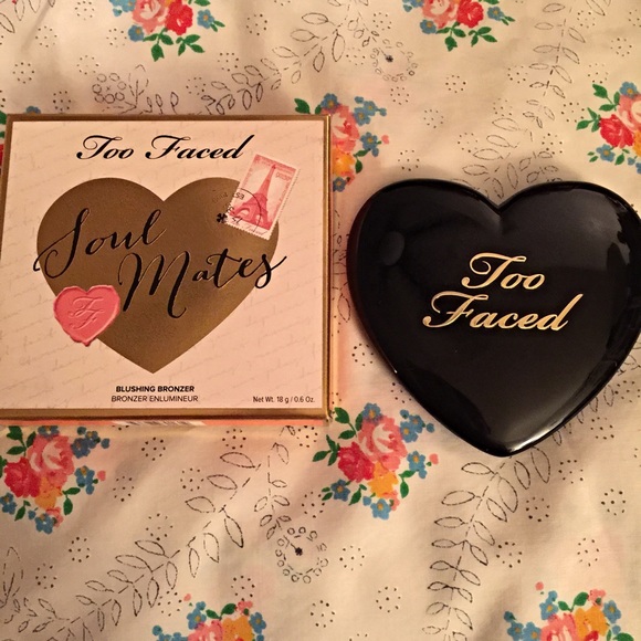 Too Faced Soul Mates Bronzer Carrie & Big