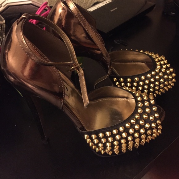 Steve Madden spiked heels