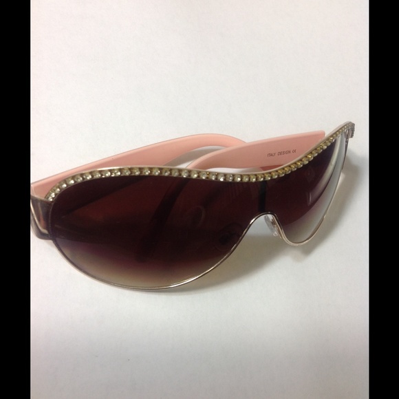 Pink glasses with diamond lining
