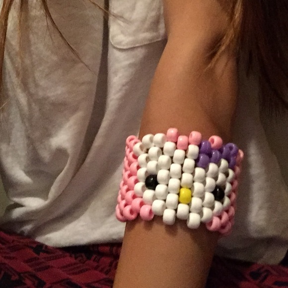 Hello Kitty - Picture 2 of 2