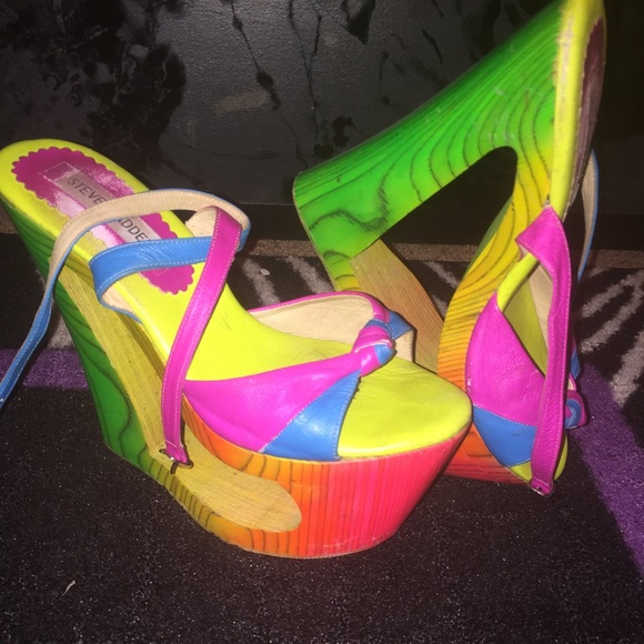 π Steve Madden Wooden Wedges π - Picture 2 of 4