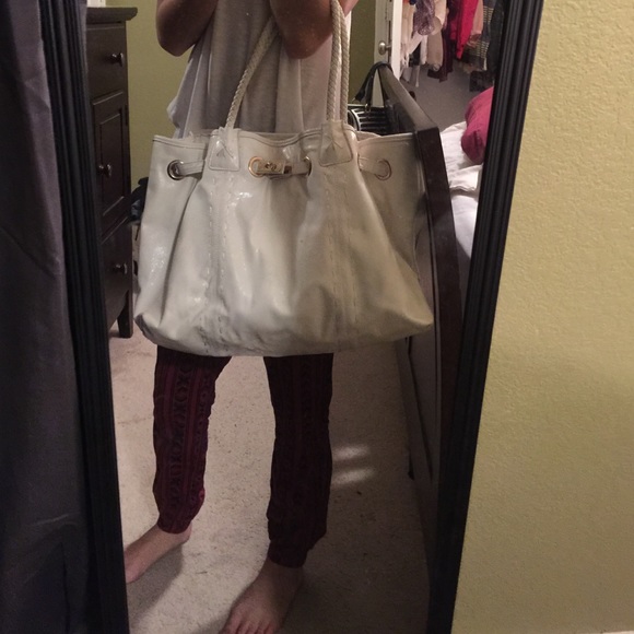 Creamy White Tote!!